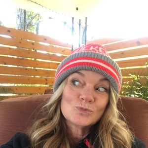 Meet your Posher, Lorie